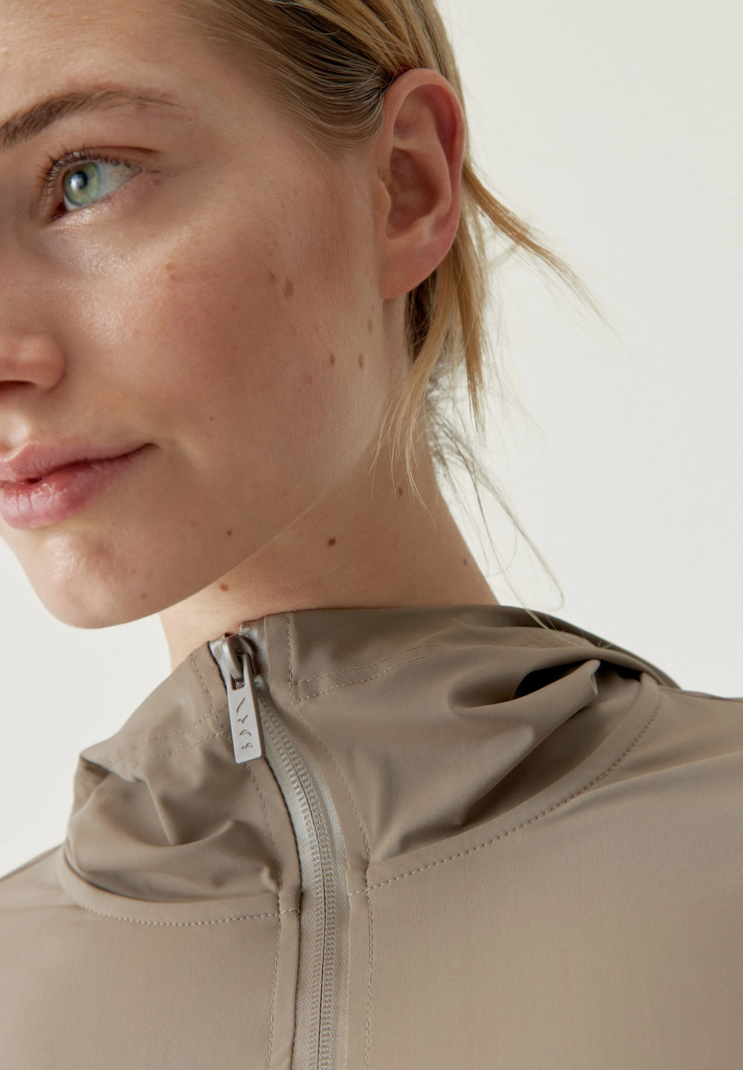 Born Living Yoga Airla - Chaqueta De Entrenamiento - Fossil 5 Born Living Yoga Airla - Chaqueta De Entrenamiento - Fossil - Imagen 5