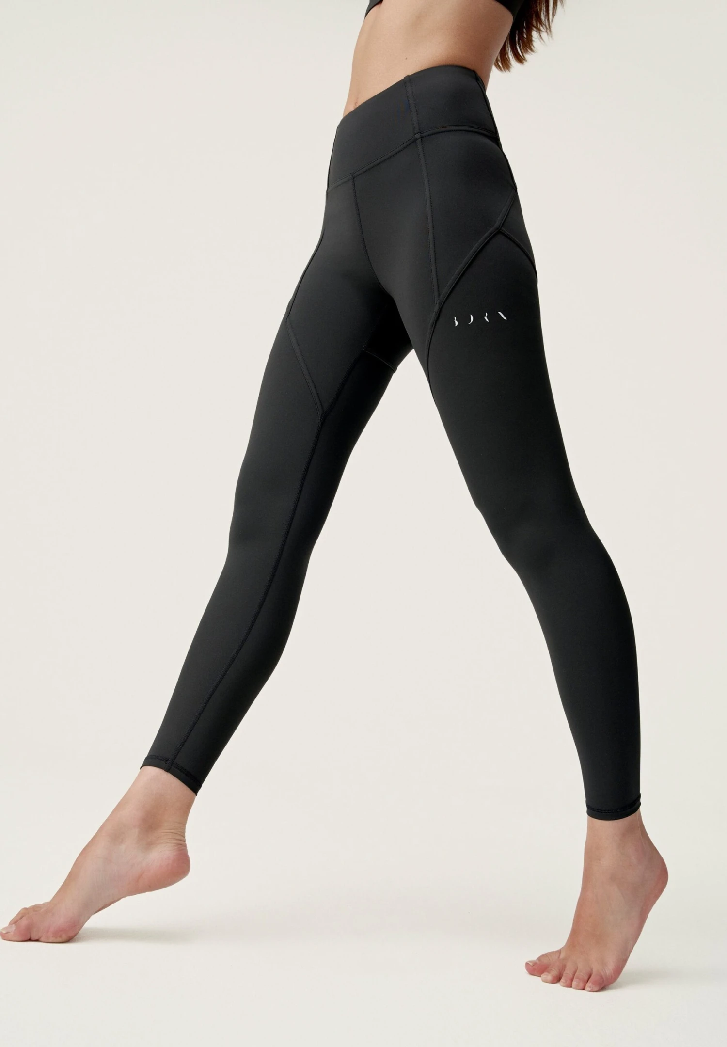 Born Living Yoga Indi - Medias - Black 1 Born Living Yoga Indi - Medias - Black