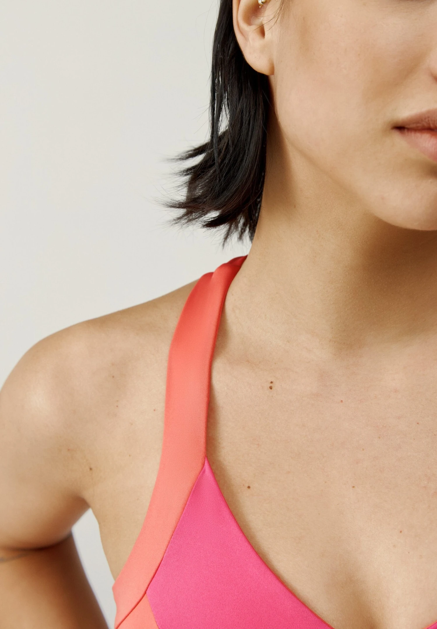 Born Living Yoga Layna - Sujetador Deportivo - Coral 4 Born Living Yoga Layna - Sujetador Deportivo - Coral - Imagen 4