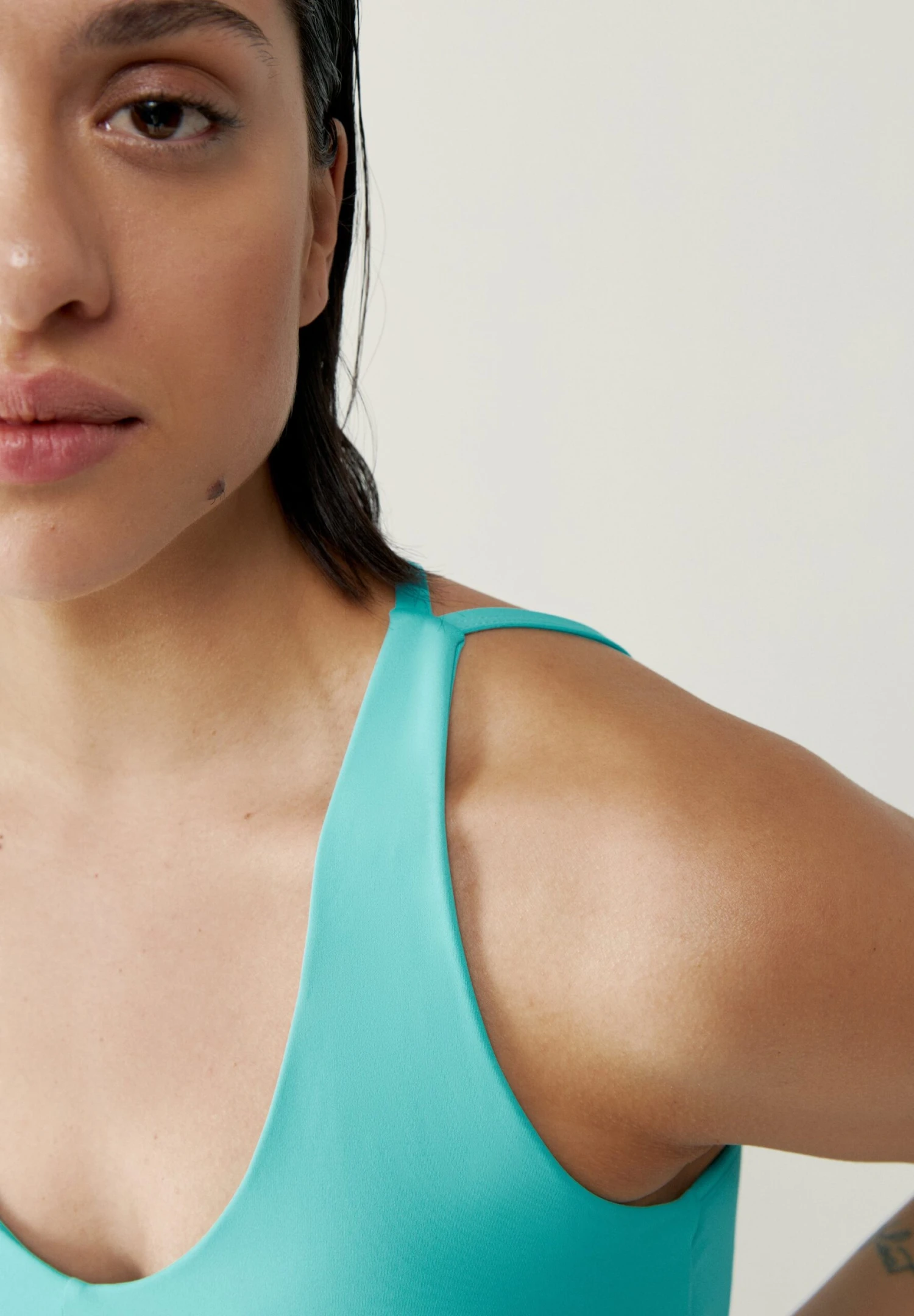 Born Living Yoga Seia - Sujetador Deportivo - Azul 4 Born Living Yoga Seia - Sujetador Deportivo - Azul - Imagen 4