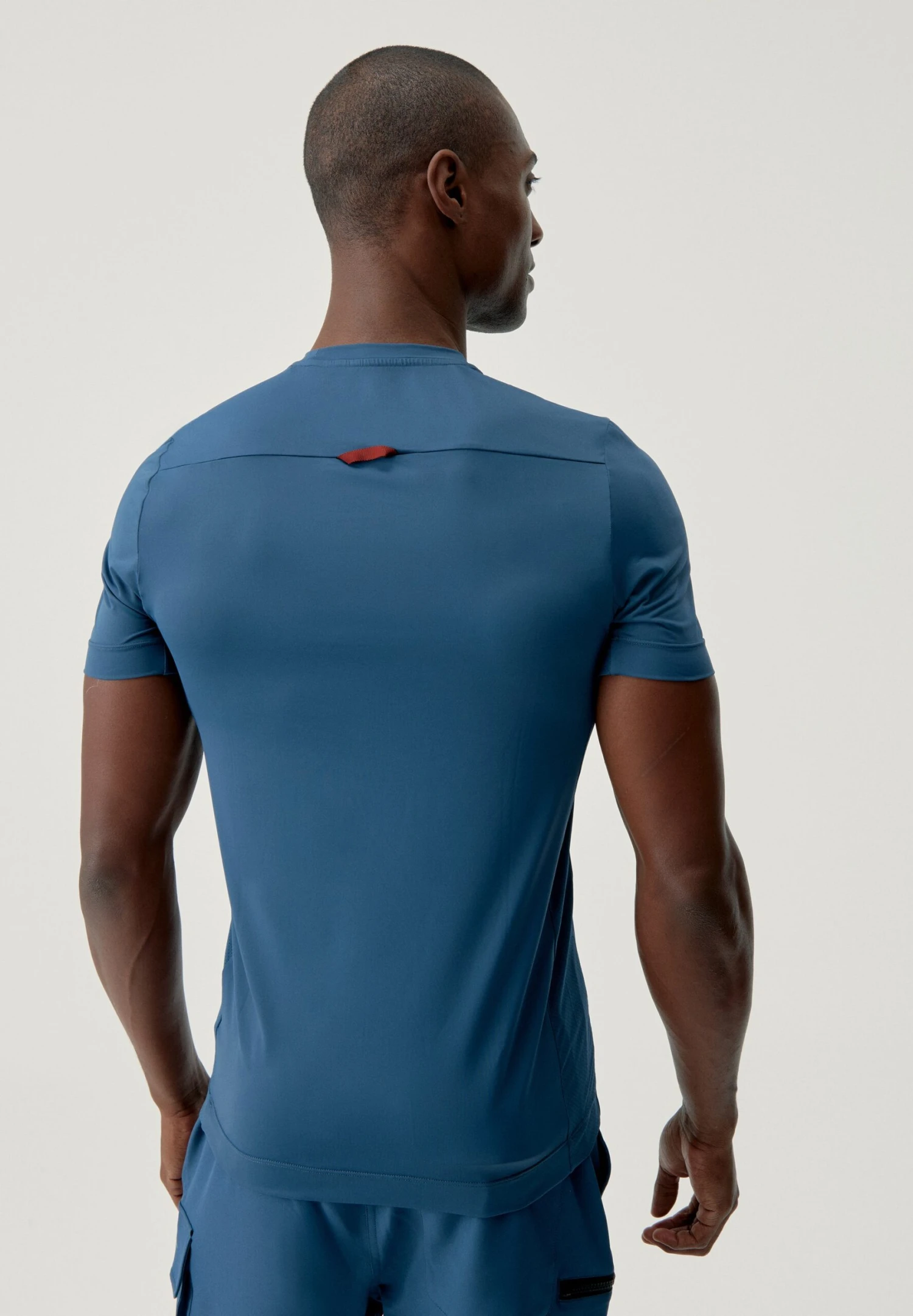 Born Living Yoga Volta - Camiseta Básica - Sea Blue 2 Born Living Yoga Volta - Camiseta Básica - Sea Blue - Imagen 2