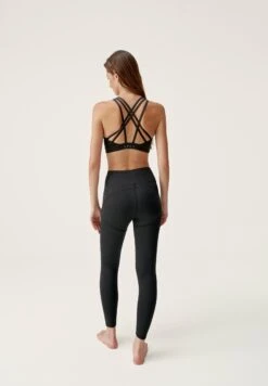 Born Living Yoga Indi - Sujetadores Deportivos Con Sujeción Ligera - Black -ZALANDO Ventas 2b7703464098487ea792ca83a440435e