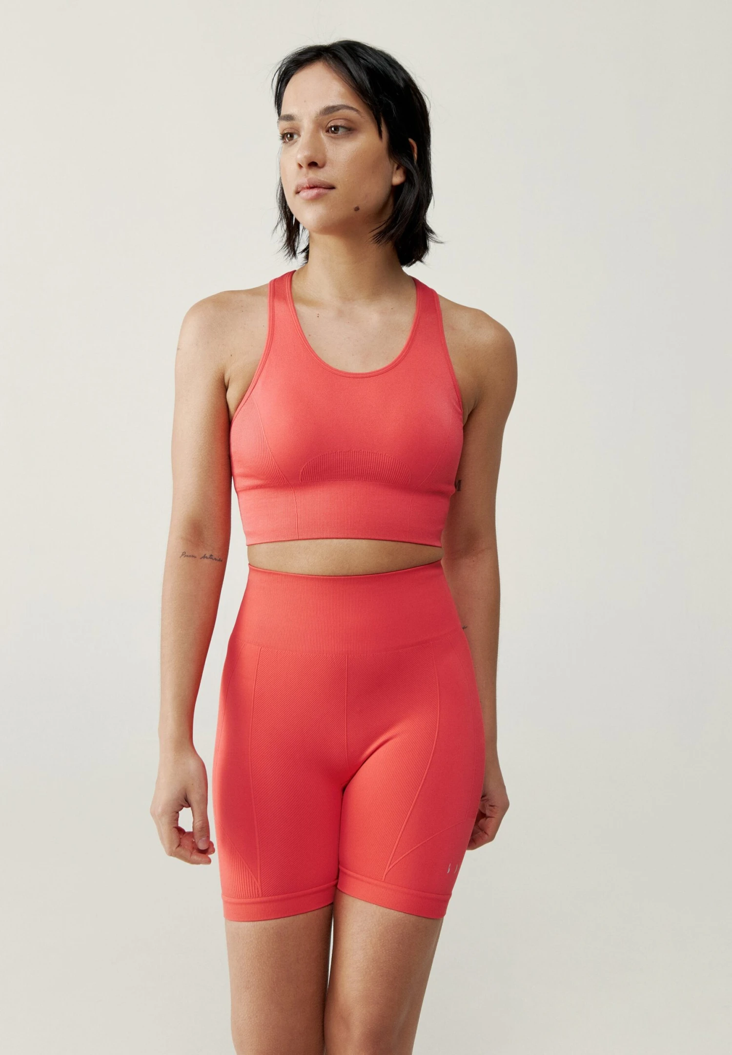 Born Living Yoga Kumari - Medias - Coral 1 Born Living Yoga Kumari - Medias - Coral
