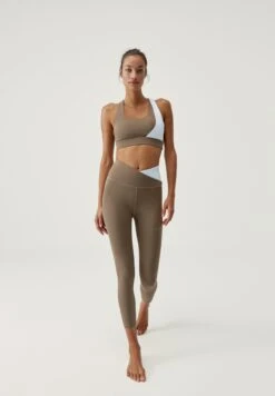 Born Living Yoga Cleo- Medias - Fossil