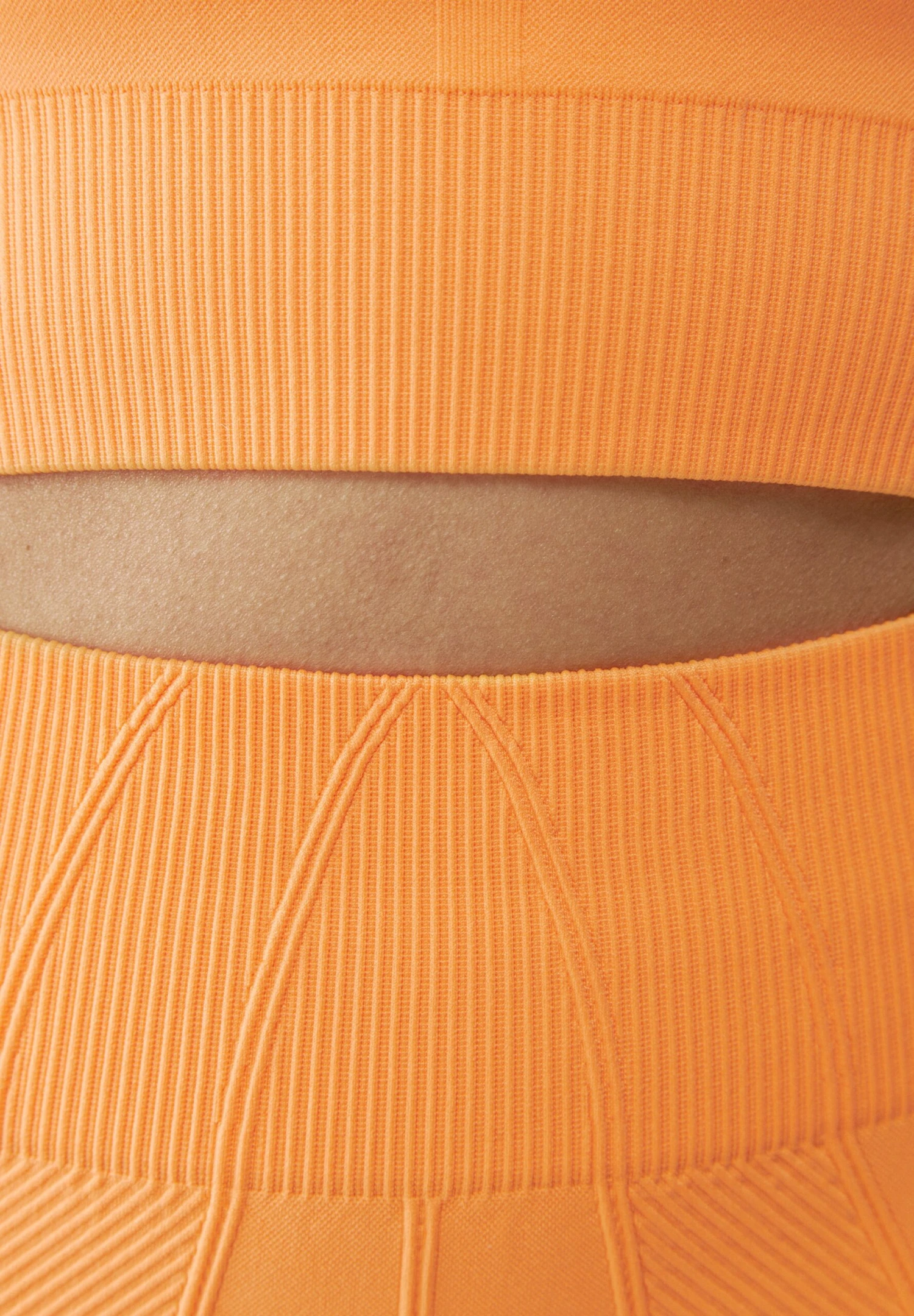 Born Living Yoga Isolda - Medias - Naranja 4 Born Living Yoga Isolda - Medias - Naranja - Imagen 4