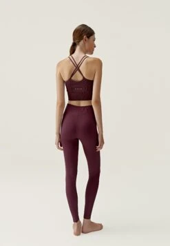 Born Living Yoga Naia - Sujetadores Deportivos Con Sujeción Ligera - Burdeos -ZALANDO Ventas 5b614788ed1f4d34900668191a58260f