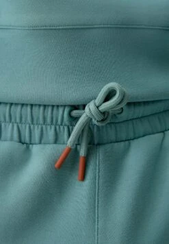 Born Living Yoga Yangtse - Pantalón Corto De Deporte - Verde -ZALANDO Ventas 72cef33f06fb41aa8d146bb939ba78e9