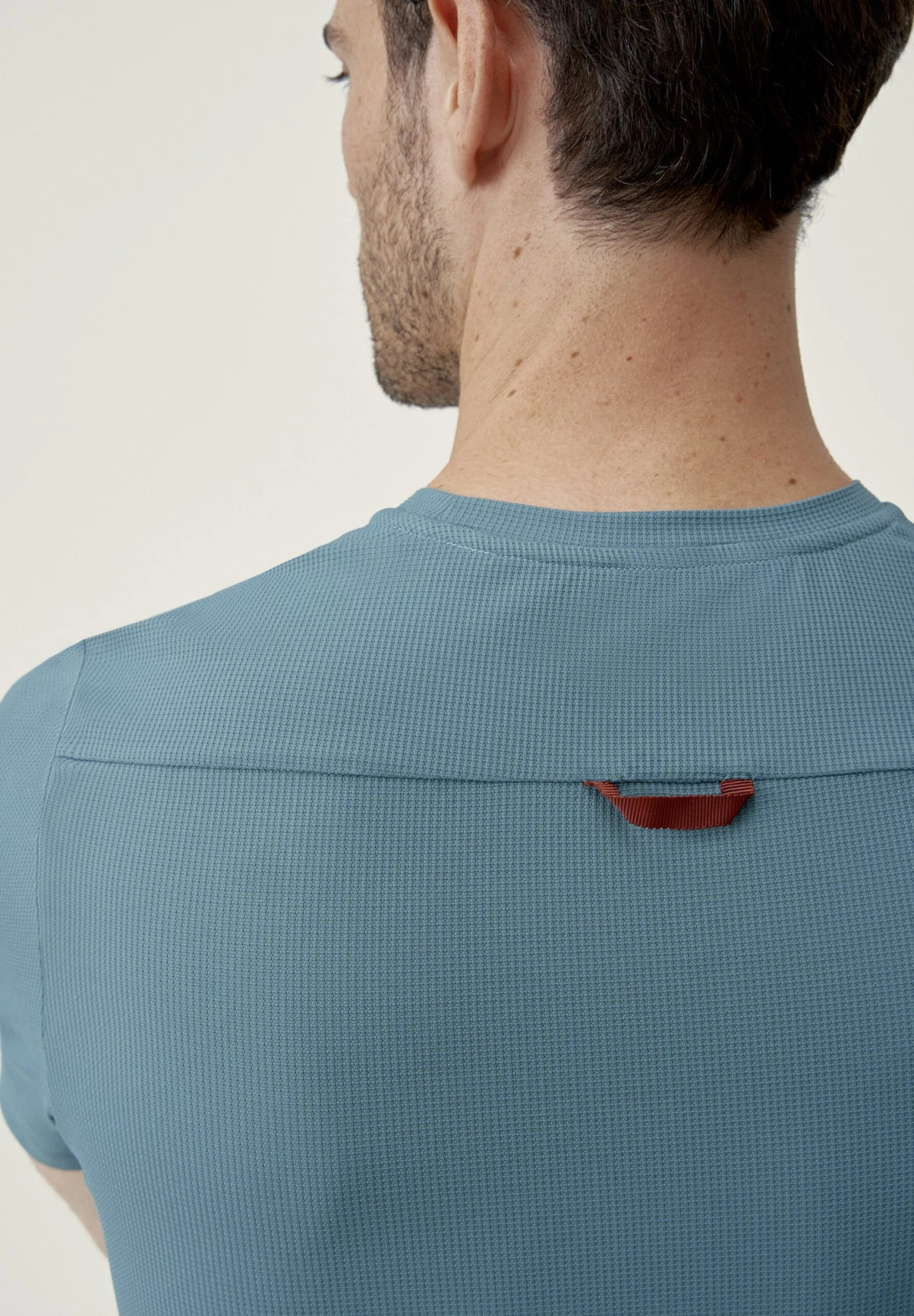 Born Living Yoga Niger - Camiseta Básica - Verde 3 Born Living Yoga Niger - Camiseta Básica - Verde - Imagen 3