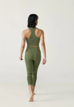 Born Living Yoga Aretha - Sujetadores Deportivos Con Sujeción Media - Verde -ZALANDO Ventas c881ac9e176a435f8d81764d0f814912