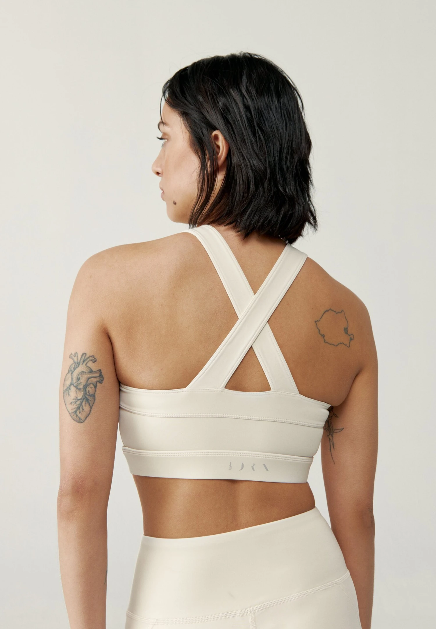 Born Living Yoga Umay - Sujetadores Deportivos Con Sujeción Alta - Beige 3 Born Living Yoga Umay - Sujetadores Deportivos Con Sujeción Alta - Beige - Imagen 3