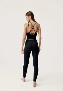 Born Living Yoga India - Sujetadores Deportivos Con Sujeción Ligera - Black -ZALANDO Ventas d6a35b631cb24921b5c091adc472d113