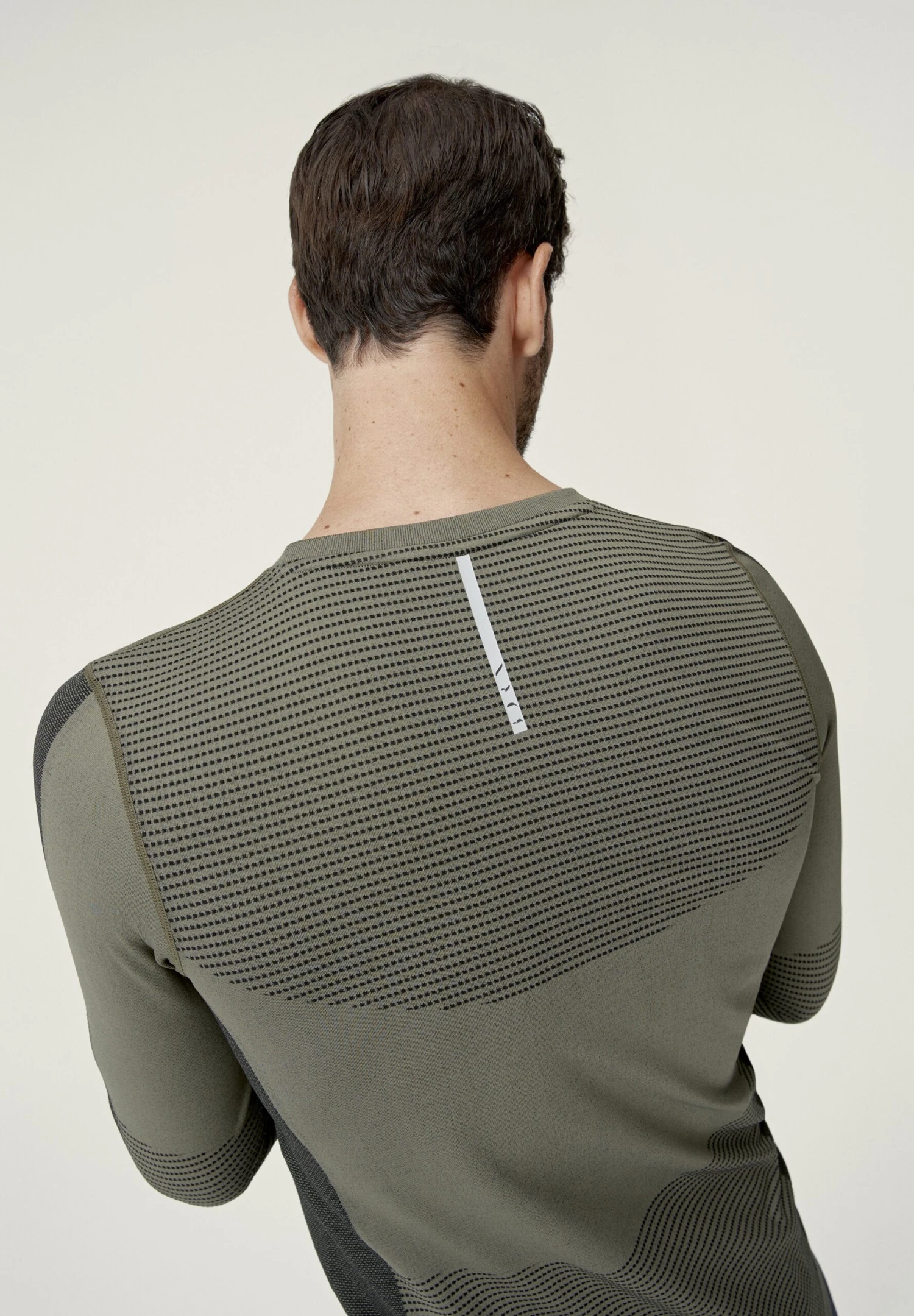 Born Living Yoga Kilux - Camiseta De Manga Larga - Verde Oscuro 2 Born Living Yoga Kilux - Camiseta De Manga Larga - Verde Oscuro - Imagen 2