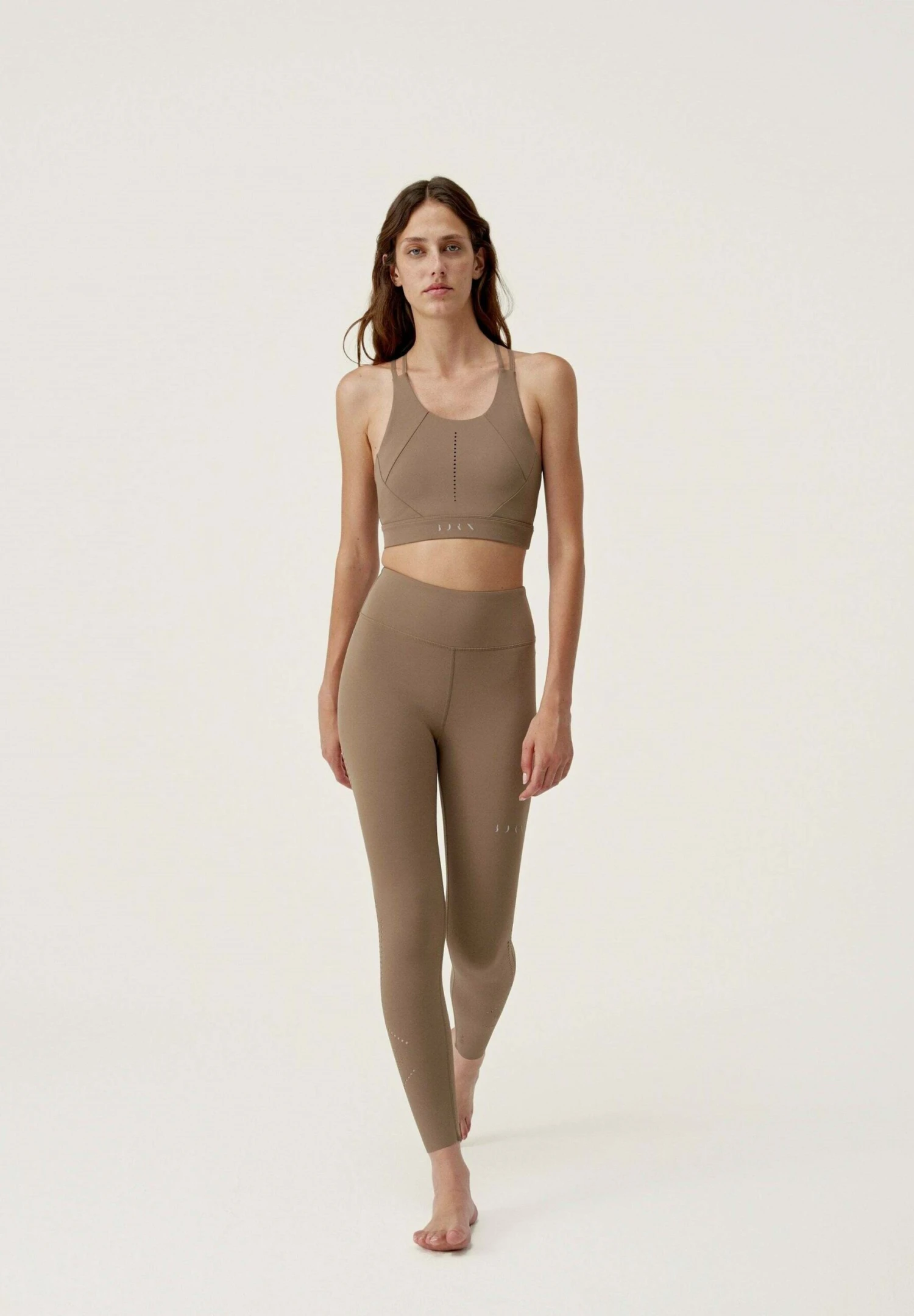 Born Living Yoga Saril - Medias - Marrón Topo 2 Born Living Yoga Saril - Medias - Marrón Topo - Imagen 2