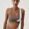 Born Living Yoga Top Cleo- Sujetadores Deportivos Con Sujeción Media - Fossil 12 Born Living Yoga Top Cleo- Sujetadores Deportivos Con Sujeción Media - Fossil -ZALANDO Ventas e260ea4001be4883917575d77218a789