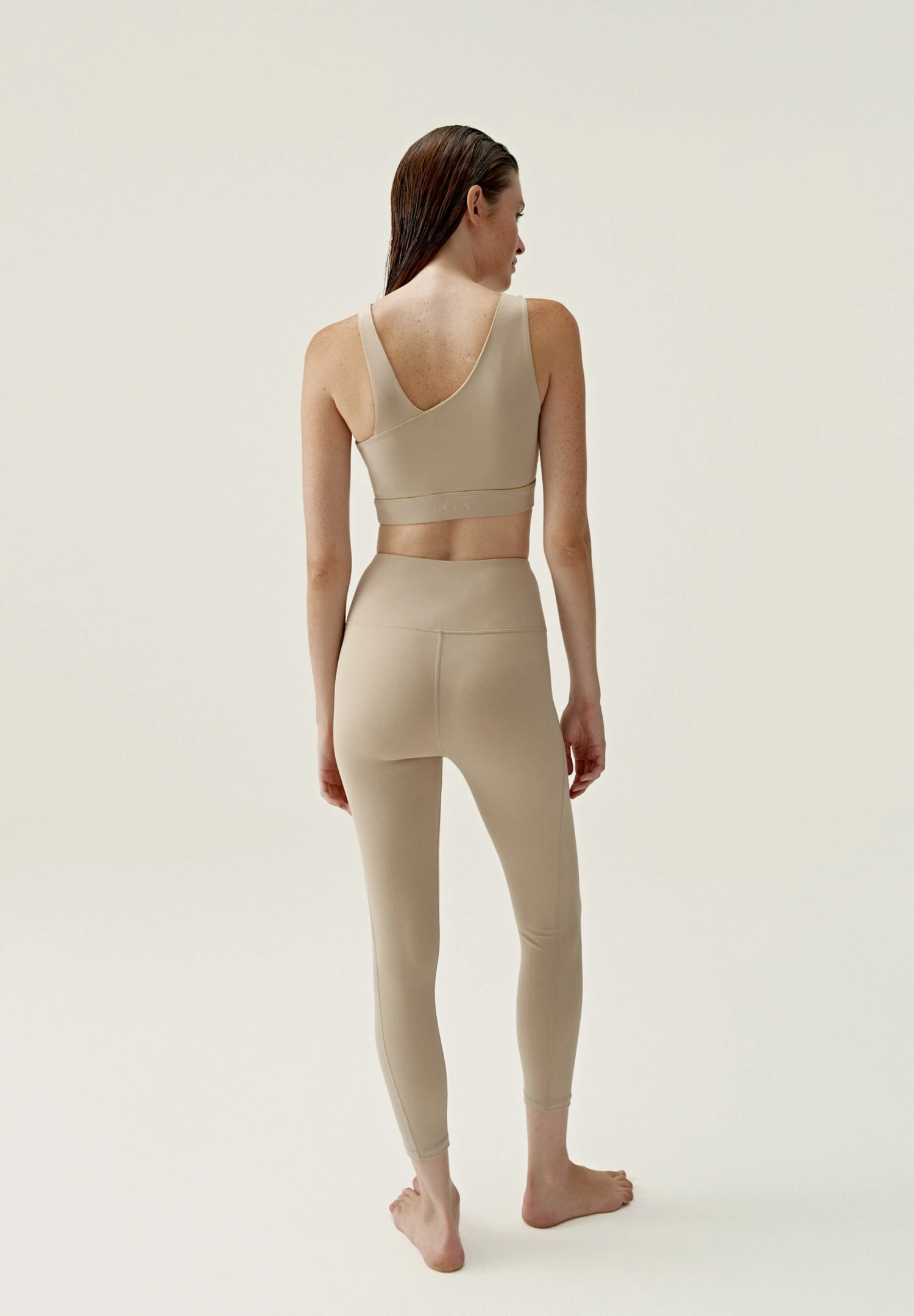 Born Living Yoga Medias - Beige 2 Born Living Yoga Medias - Beige - Imagen 2