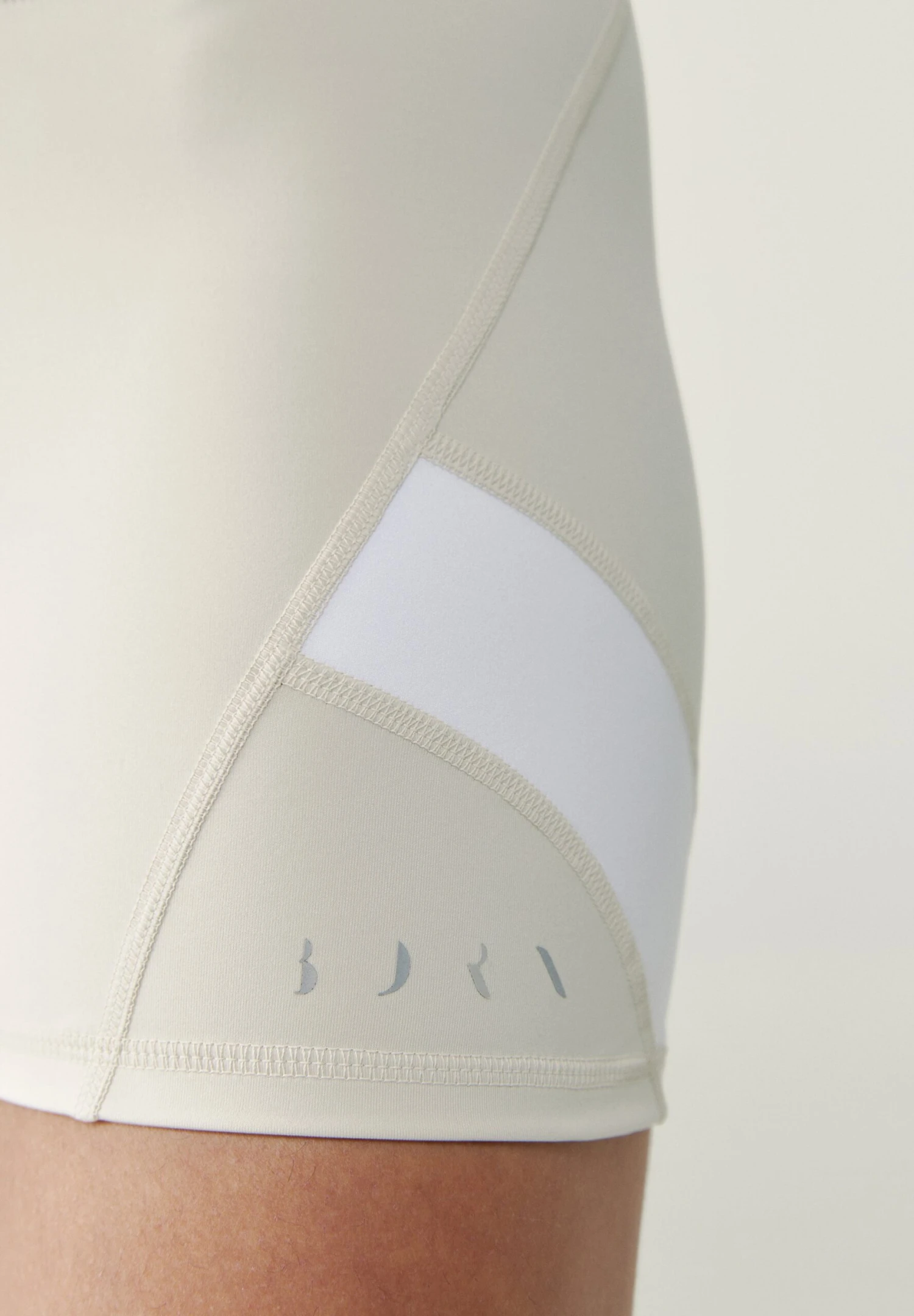 Born Living Yoga Layna - Medias - Beige 3 Born Living Yoga Layna - Medias - Beige - Imagen 3