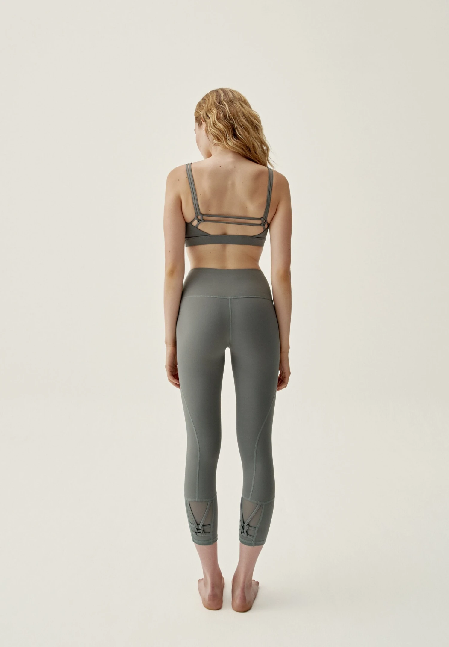 Born Living Yoga Shiva - Top - Verde Claro 3 Born Living Yoga Shiva - Top - Verde Claro - Imagen 3