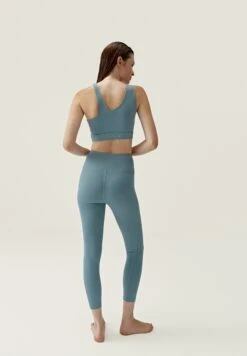 Born Living Yoga Sujetadores Deportivos Con Sujeción Media - Gris -ZALANDO Ventas f80105cc0de34f13bf117e51c1455eba