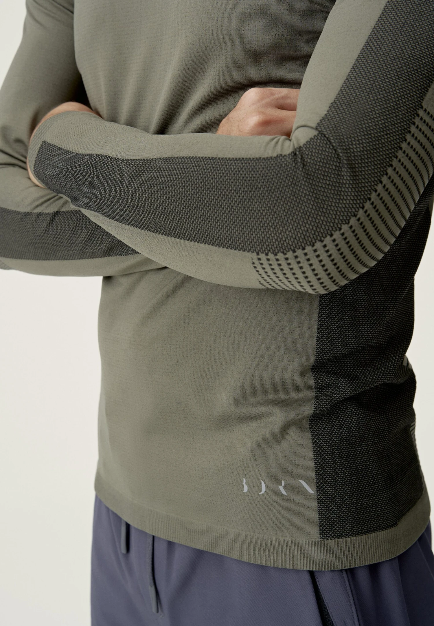 Born Living Yoga Kilux - Camiseta De Manga Larga - Verde Oscuro 3 Born Living Yoga Kilux - Camiseta De Manga Larga - Verde Oscuro - Imagen 3