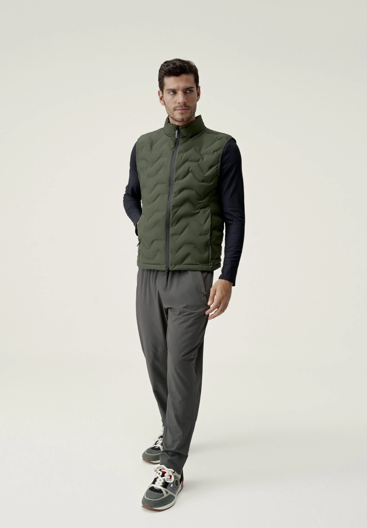 Born Living Yoga Sepik - Chaleco - Deep Kaki 2 Born Living Yoga Sepik - Chaleco - Deep Kaki - Imagen 2